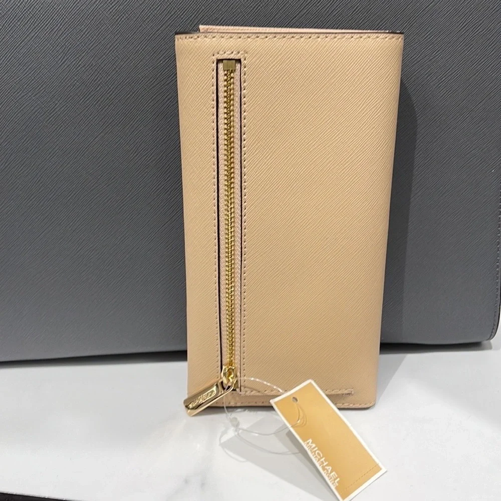 MICHAEL KORS JET SET TRAVEL LARGE TRIFOLD WALLET BUFF COLOR